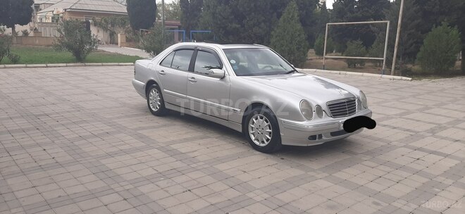 Mercedes E 220 2000, 409,000 km - 2.2 l - Xırdalan