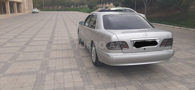 Mercedes E 220 2000, 409,000 km - 2.2 l - Xırdalan