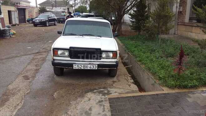 LADA (VAZ) 2107 2000, 348,000 km - 1.6 l - Salyan