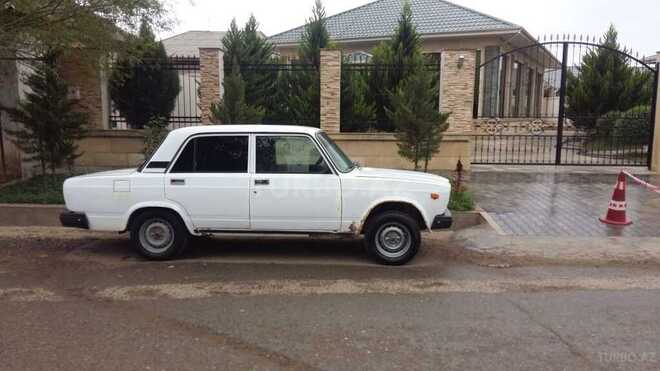 LADA (VAZ) 2107 2000, 348,000 km - 1.6 l - Salyan