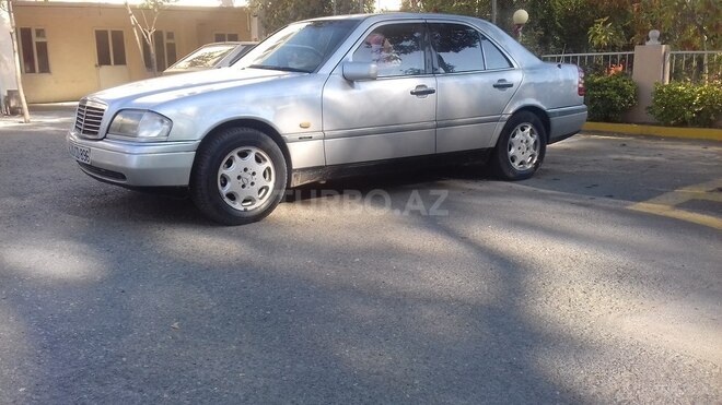 Mercedes C 200 1995, 801,443 km - 2.0 l - Bərdə