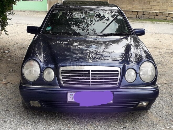 Mercedes E 230 1996, 260,000 km - 2.3 л - Sumqayıt