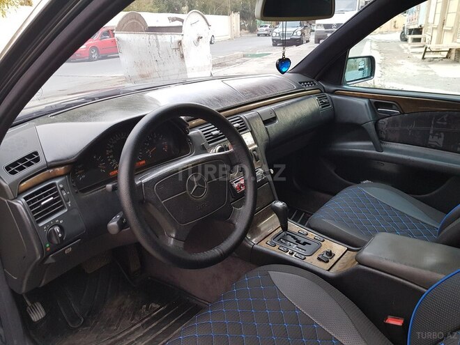 Mercedes E 230 1997, 245,000 km - 2.3 л - Bakı
