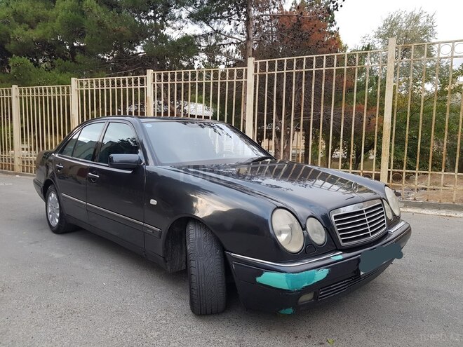 Mercedes E 230 1997, 245,000 km - 2.3 л - Bakı