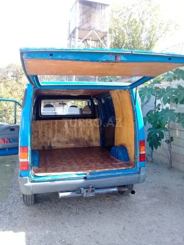 Ford Transit 2001, 319,000 km - 2.5 l - Sabirabad