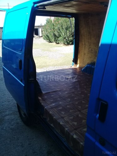Ford Transit 2001, 319,000 km - 2.5 l - Sabirabad