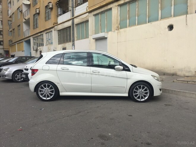 Mercedes B 170 2006, 104,000 km - 1.7 l - Bakı