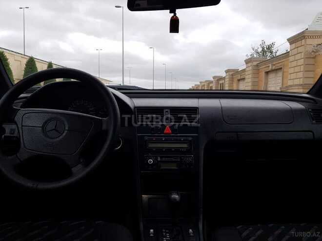 Mercedes C 200 1998, 326,000 km - 2.0 l - Bakı