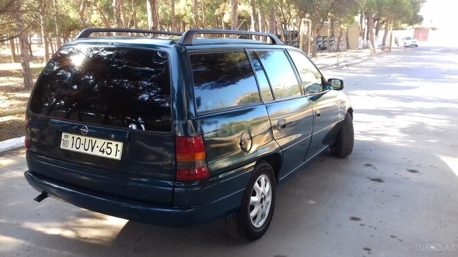Opel Astra 1997, 240,000 km - 1.6 l - Bakı
