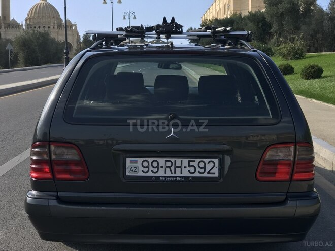 Mercedes E 220 1999, 308,000 km - 2.2 l - Bakı