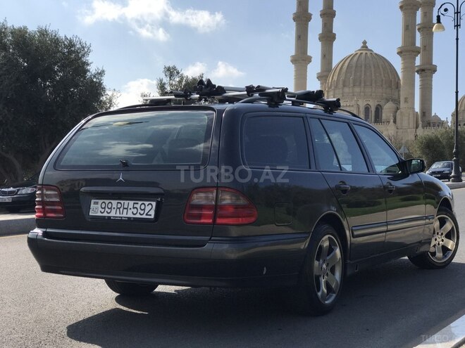 Mercedes E 220 1999, 308,000 km - 2.2 l - Bakı