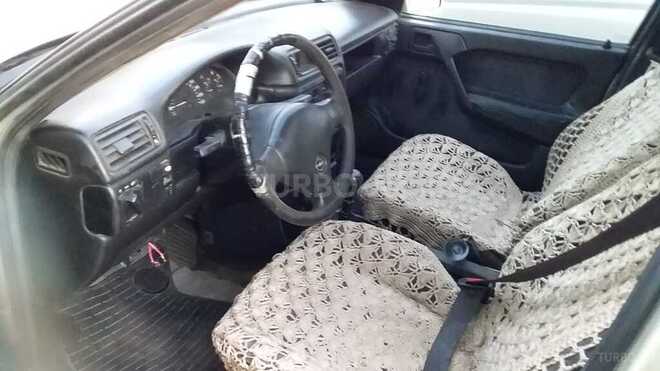 Opel Vectra 1991, 250,000 km - 1.8 l - Sumqayıt
