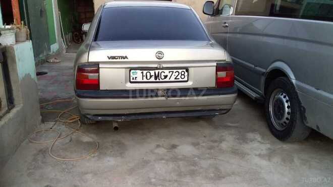 Opel Vectra 1991, 250,000 km - 1.8 l - Sumqayıt