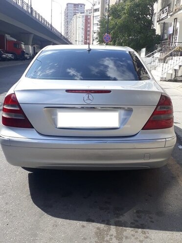 Mercedes E 240 2002, 296,000 km - 2.6 l - Bakı