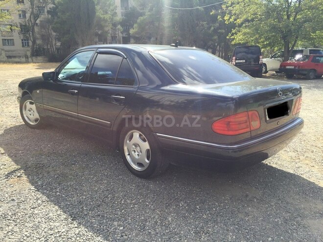 Mercedes E 240 1997, 300,000 km - 2.4 l - Bakı