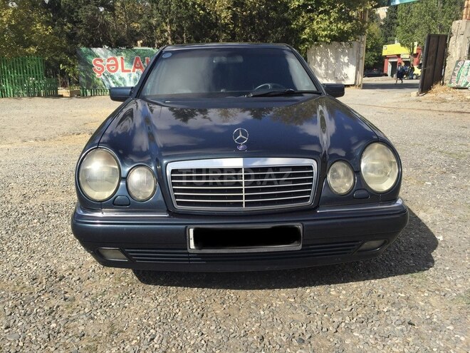 Mercedes E 240 1997, 300,000 km - 2.4 l - Bakı