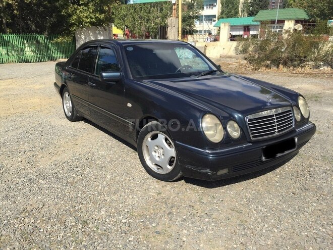 Mercedes E 240 1997, 300,000 km - 2.4 l - Bakı