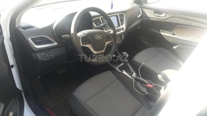 Hyundai Accent 2019, 9,000 km - 1.6 l - Bakı