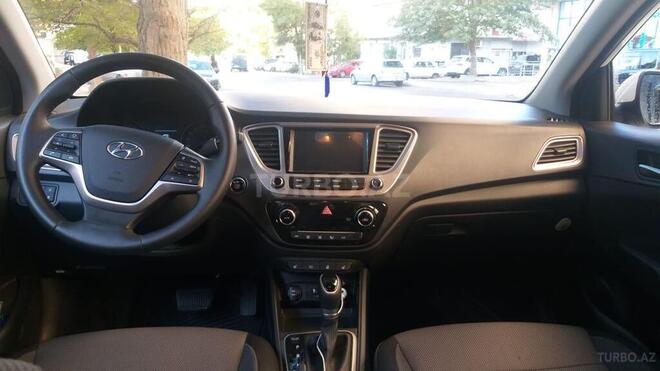 Hyundai Accent 2019, 9,000 km - 1.6 l - Bakı
