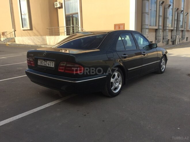 Mercedes E 240 2001, 180,000 km - 2.6 l - Xırdalan