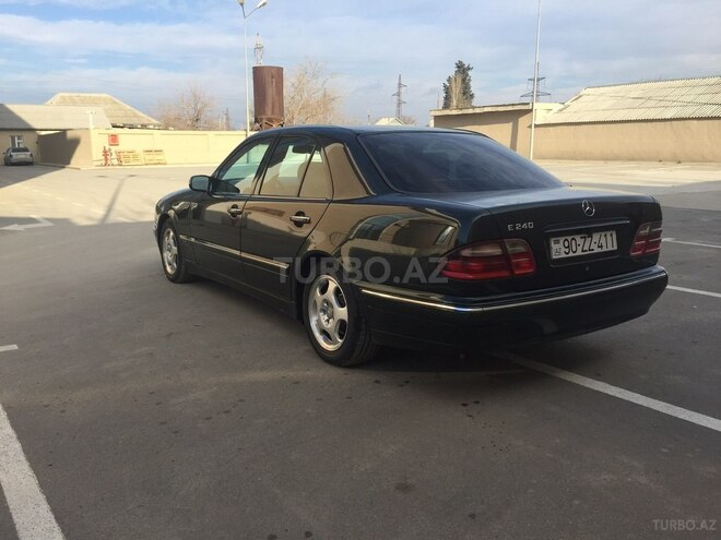 Mercedes E 240 2001, 180,000 km - 2.6 l - Xırdalan