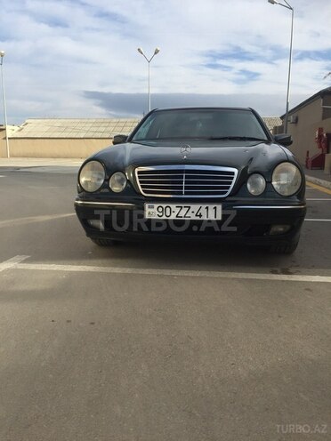 Mercedes E 240 2001, 180,000 km - 2.6 l - Xırdalan