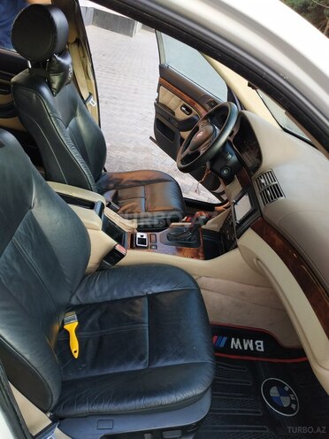 BMW 525 2003, 380,000 km - 2.5 л - Bakı