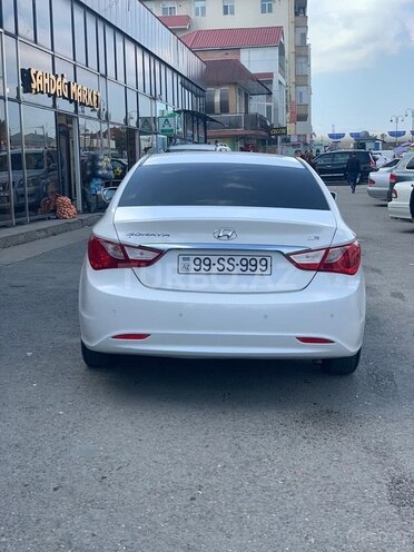 Hyundai Sonata 2012, 157,000 km - 2.4 л - Quba