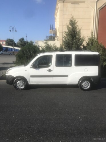 Fiat Doblo 2010, 192,000 km - 1.3 l - Bakı