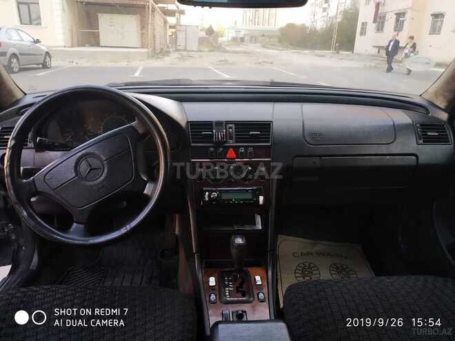 Mercedes C 230 1999, 261,000 km - 2.3 l - Bakı