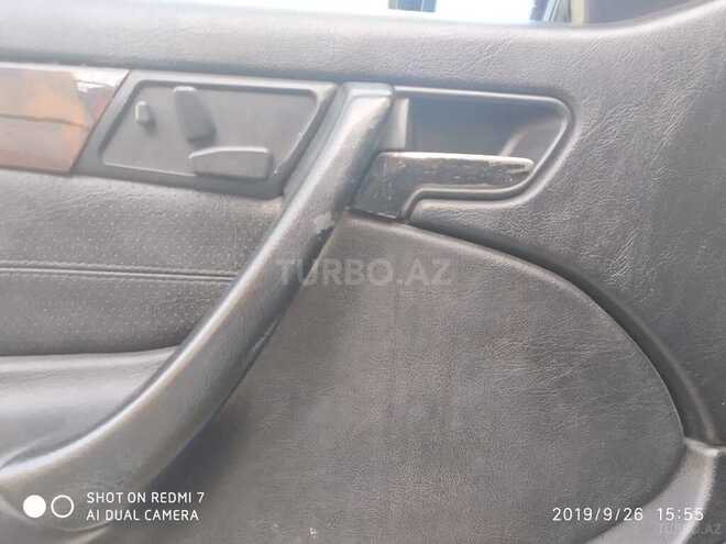 Mercedes C 230 1999, 261,000 km - 2.3 l - Bakı