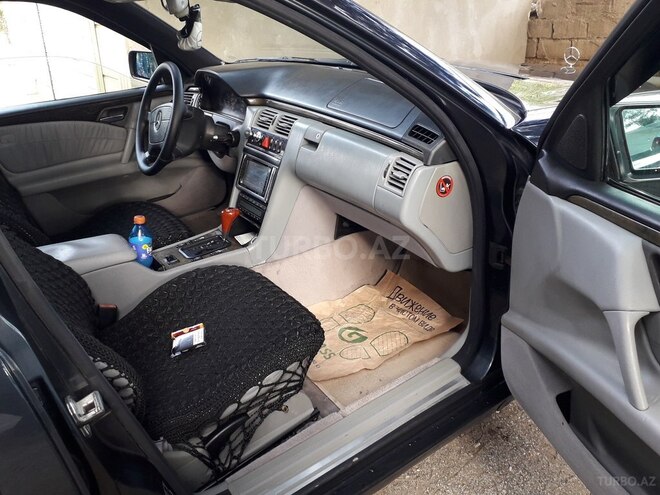 Mercedes E 230 1996, 265,000 km - 2.3 l - Sumqayıt