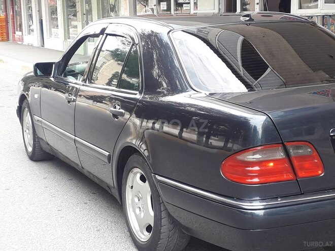 Mercedes E 230 1996, 265,000 km - 2.3 l - Sumqayıt