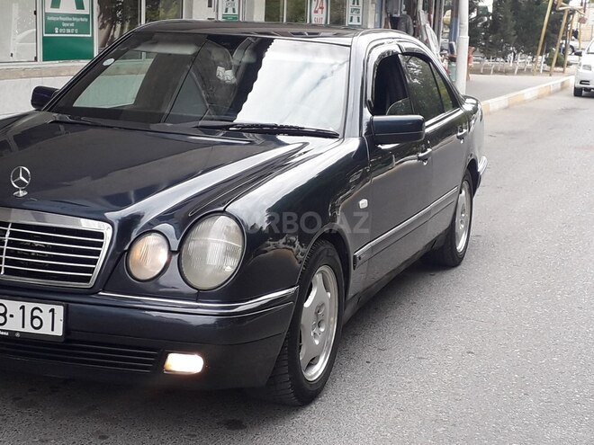Mercedes E 230 1996, 265,000 km - 2.3 l - Sumqayıt