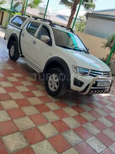 Mitsubishi L200 2014, 110,000 km - 2.5 л - Bərdə
