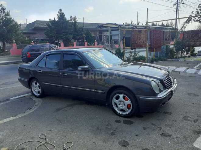 Mercedes E 240 2000, 126,000 km - 2.4 l - Bakı
