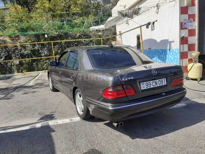 Mercedes E 240 2000, 126,000 km - 2.4 l - Bakı