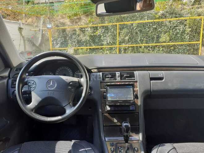 Mercedes E 240 2000, 126,000 km - 2.4 l - Bakı