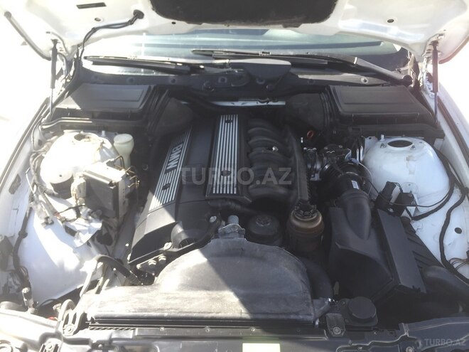 BMW 528 1996, 390,000 km - 2.8 l - Bakı