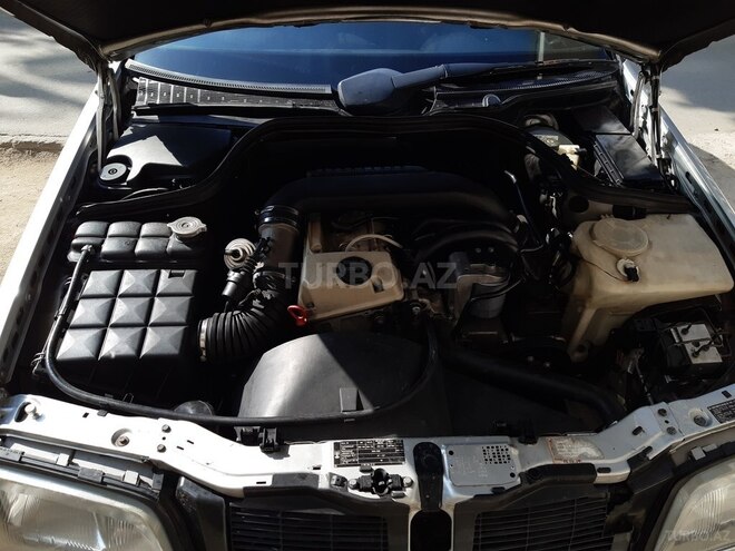 Mercedes C 220 1998, 240,000 km - 2.2 л - Bakı