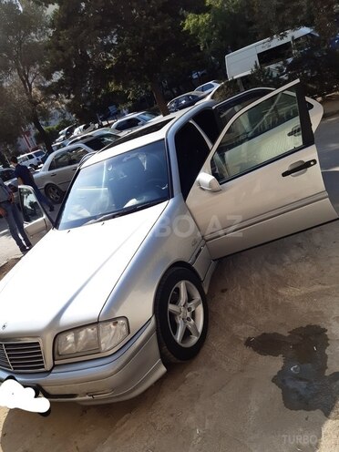 Mercedes C 220 1998, 240,000 km - 2.2 л - Bakı