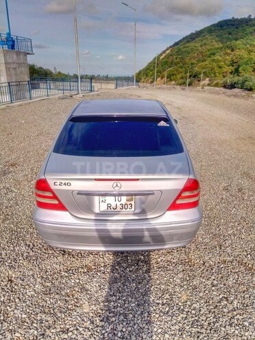 Mercedes C 240 2003, 328,000 km - 2.6 l - Quba