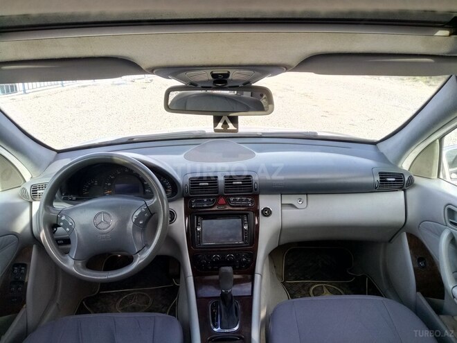 Mercedes C 240 2003, 328,000 km - 2.6 l - Quba