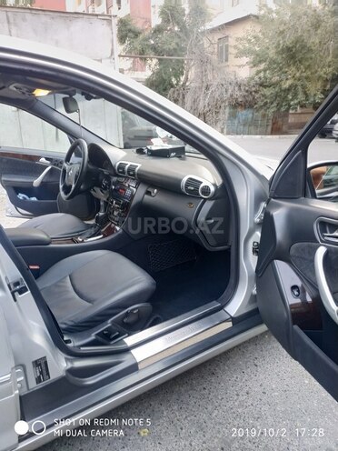 Mercedes C 200 2001, 320,000 km - 2.0 л - Bakı