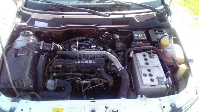 Opel Astra 1999, 200,000 km - 1.7 л - Quba