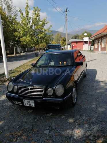 Mercedes E 230 1995, 430,000 km - 2.3 l - Şəki