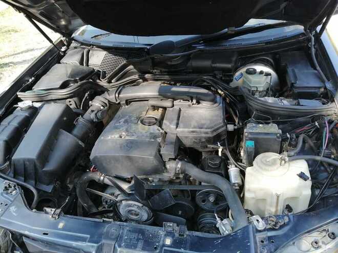 Mercedes E 230 1995, 430,000 km - 2.3 l - Şəki