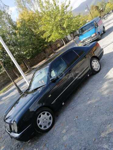 Mercedes E 230 1995, 430,000 km - 2.3 l - Şəki