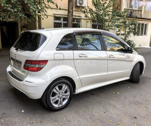 Mercedes B 180 2010, 82,500 km - 1.7 l - Bakı