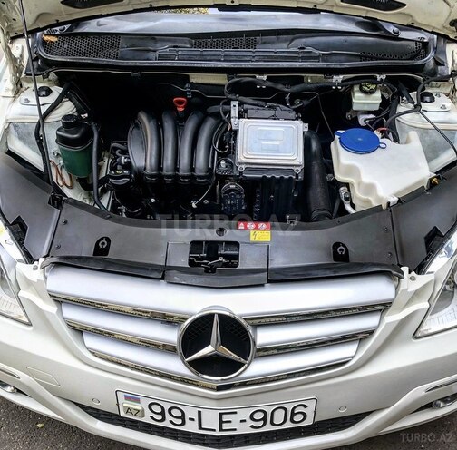 Mercedes B 180 2010, 82,500 km - 1.7 l - Bakı